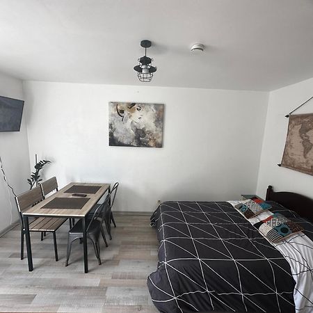 Castel De Roches Apartment แซ็งต์-แฌร์เวส์-เลส์-แบ็งส์ ภายนอก รูปภาพ