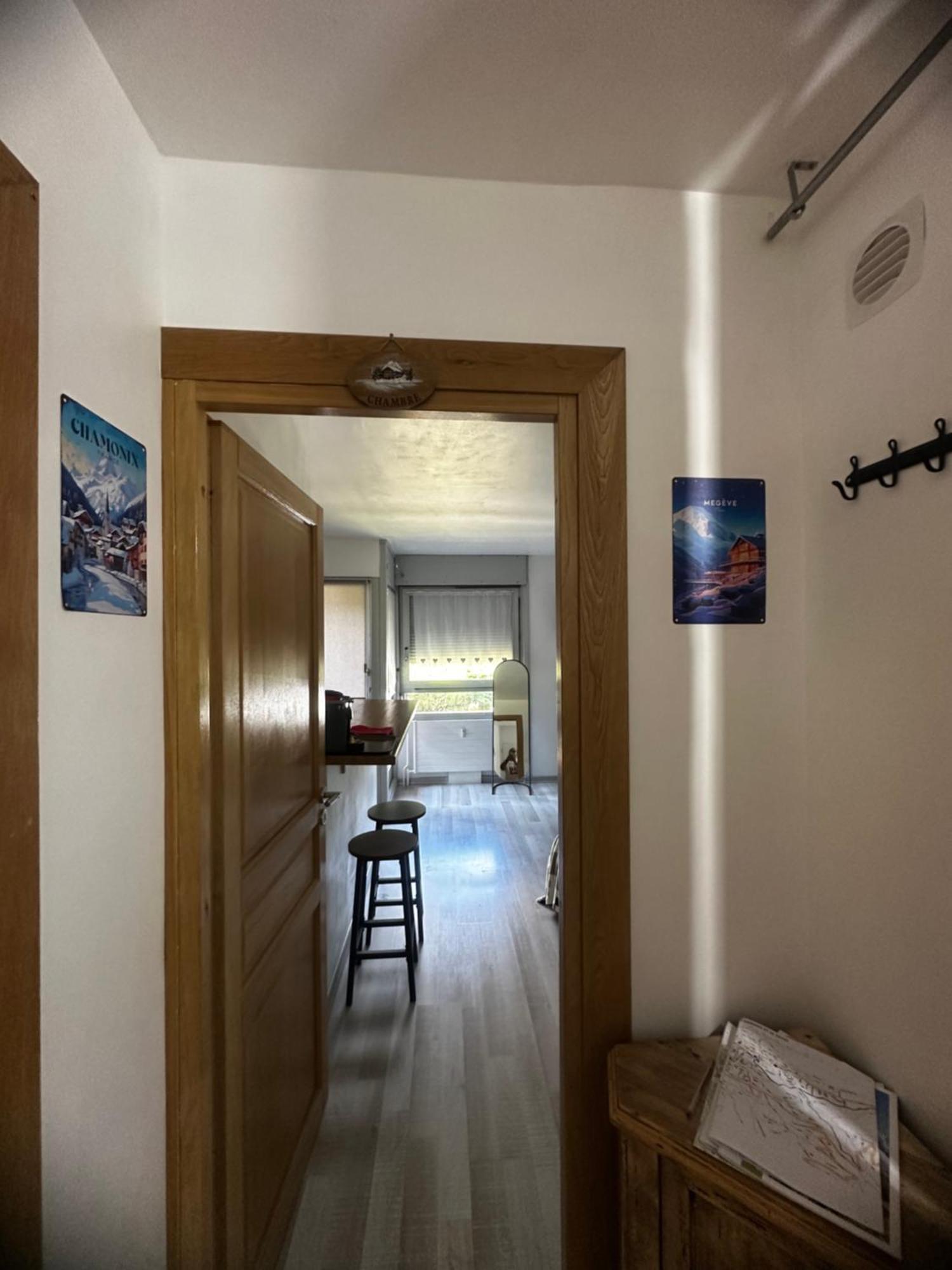 Castel De Roches Apartment แซ็งต์-แฌร์เวส์-เลส์-แบ็งส์ ภายนอก รูปภาพ